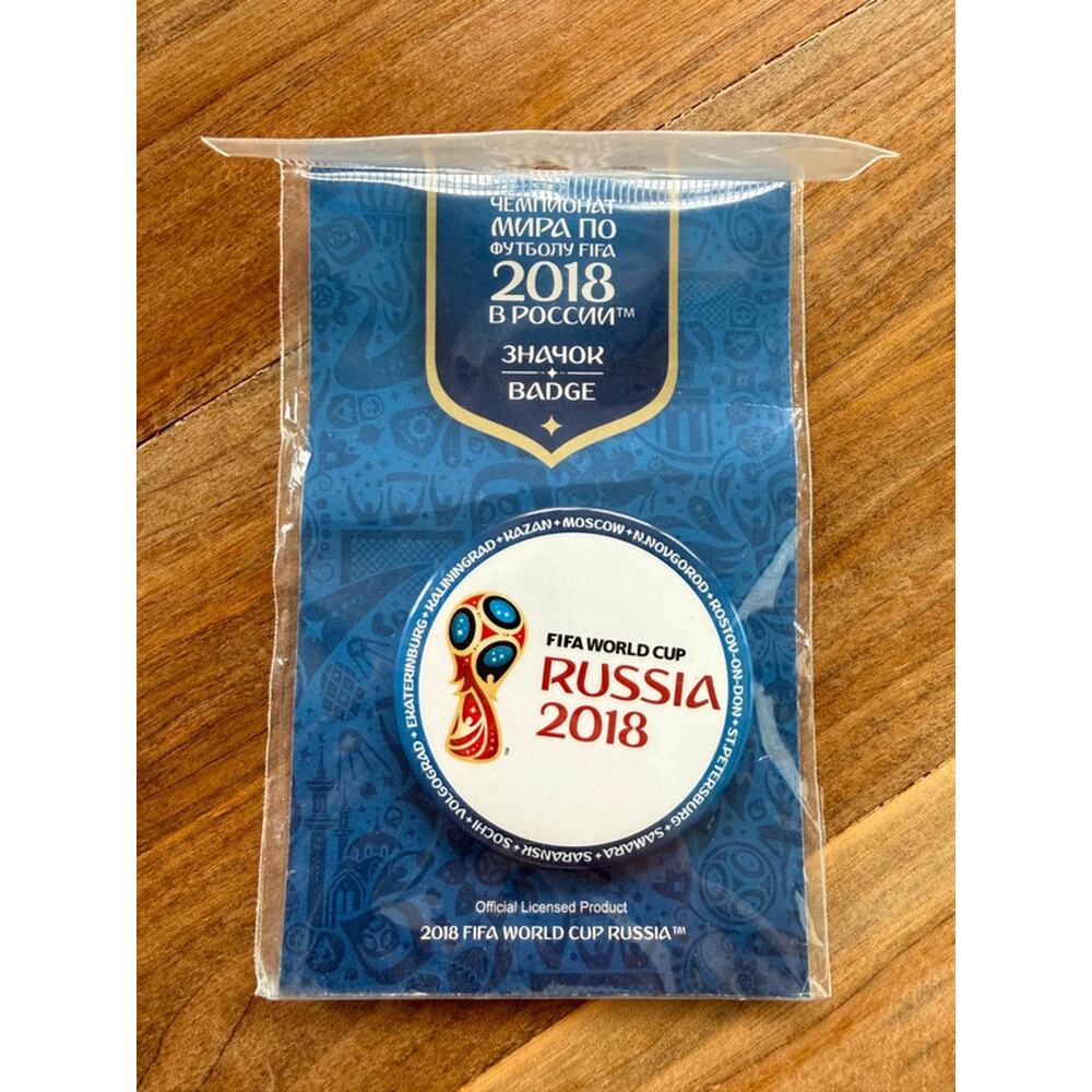 FIFA World Cup Russia 2018 official pin badge souvenir NWT